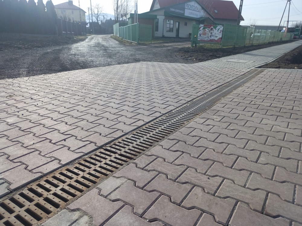 Odwodnienia liniowe - Inwestycja pod Krakowem województwo małopolskie